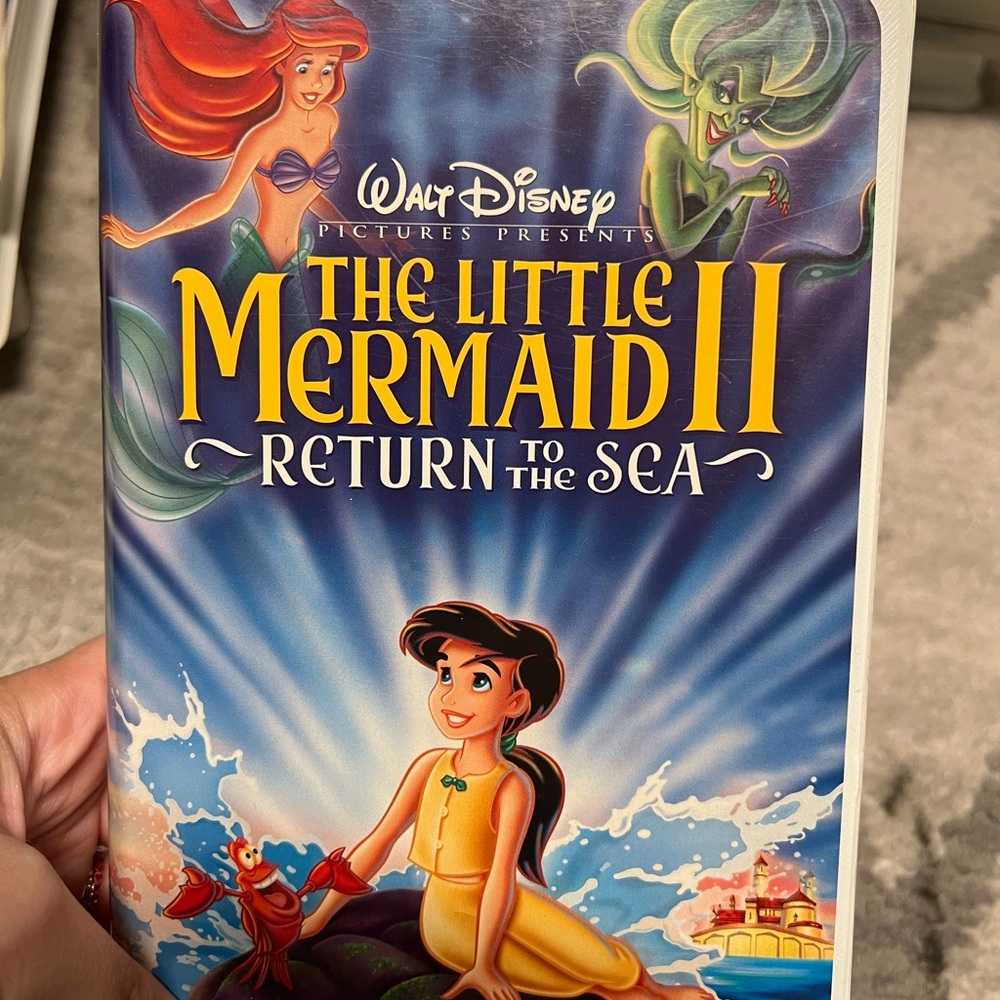 Disney The Little Mermaid II: Return to the Sea VHS - Red and Green Cover